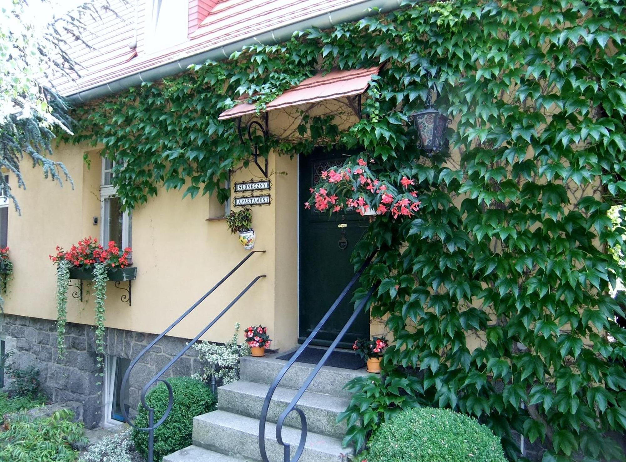 Sloneczne Apartamenty Sobotka  Exterior photo